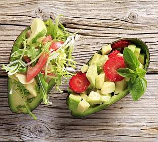 Avocado mit Gemüse