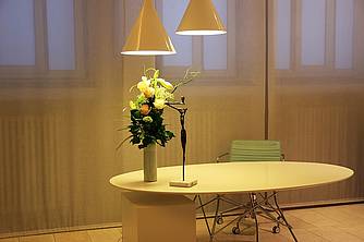 Esthetic am Kurfürstendamm Lampen Tisch