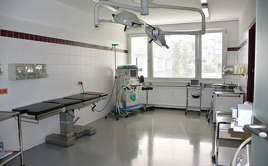 info Medizin Dr. Almasbegy Innsbruck, Österreich, Behandlungszimmer
